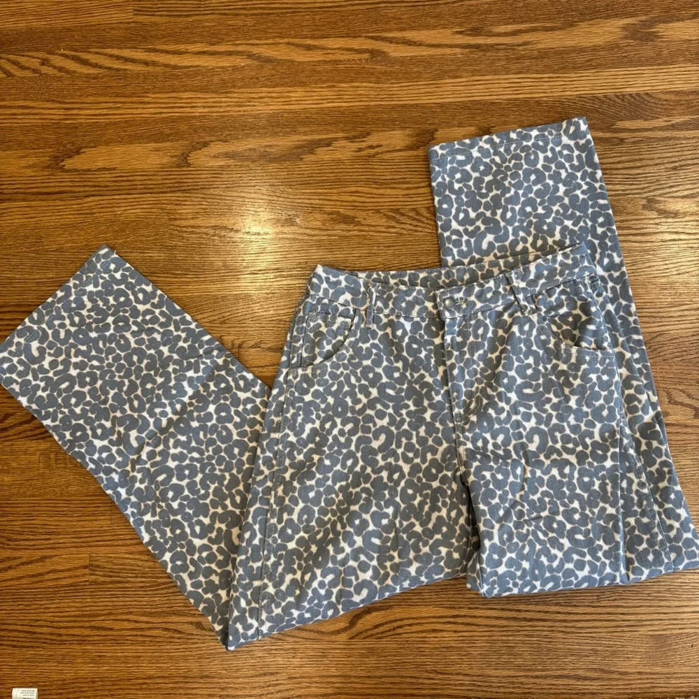 Women's Mid-Rise 90's Relaxed‎ Straight Pants Wild Fable
Brown Leopard Small - Picture 3 of 6